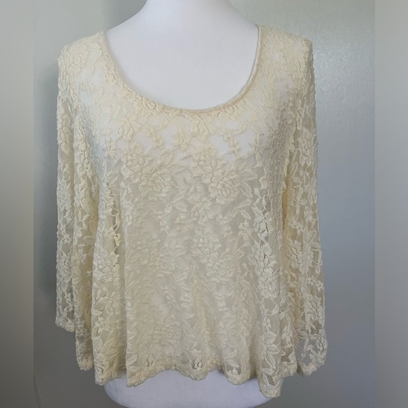 Ivory Lace 3/4 Sleeve Scoop Neck Top Medium - Picture 1 of 6